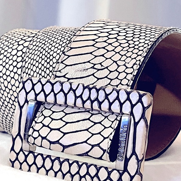 ⭐️ CALVIN KLEIN ⭐️ VINTAGE WAIST BELT GENUINE LEATHER SIZE SMALL - Picture 6 of 16